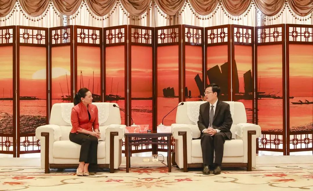 陈之常会见泰国驻上海总领事乐达·普玛